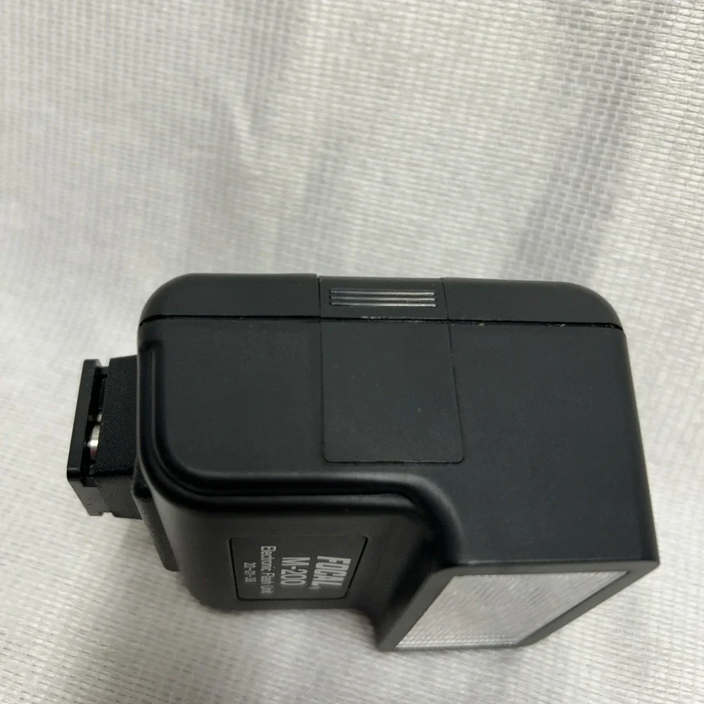 Focal M200 Shoe Mount Flash